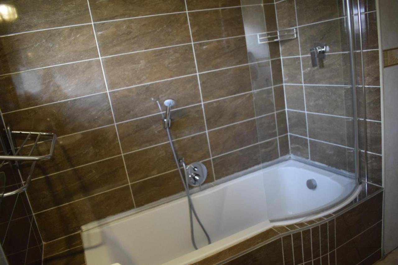 Апартаменты Lalela House Йоханнесбург Экстерьер фото