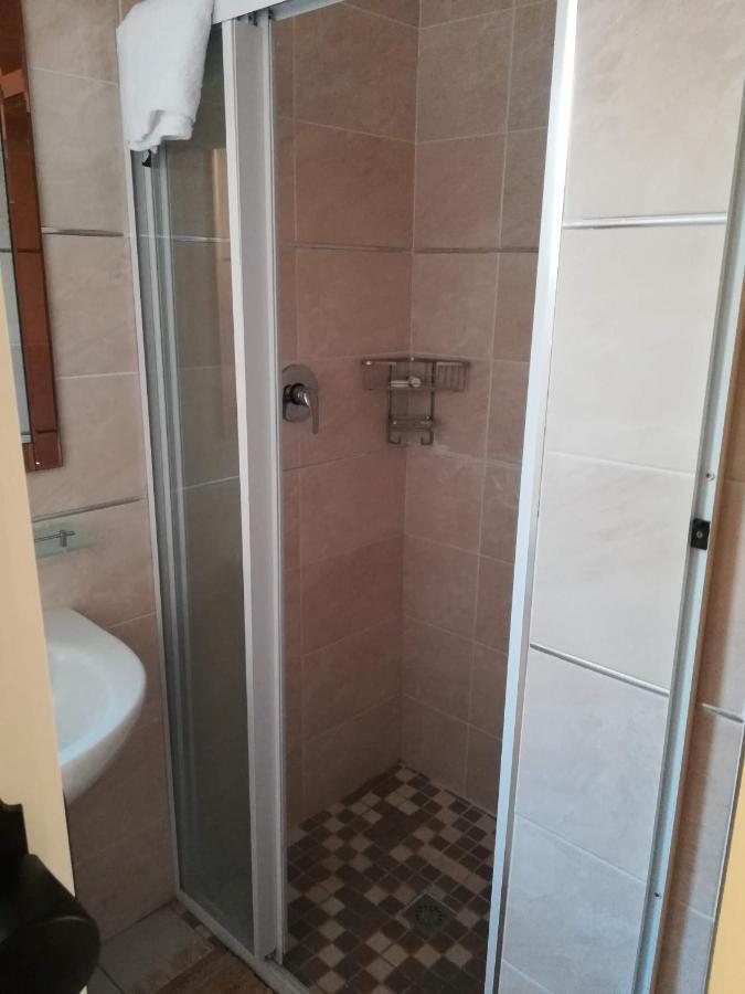 Апартаменты Lalela House Йоханнесбург Экстерьер фото